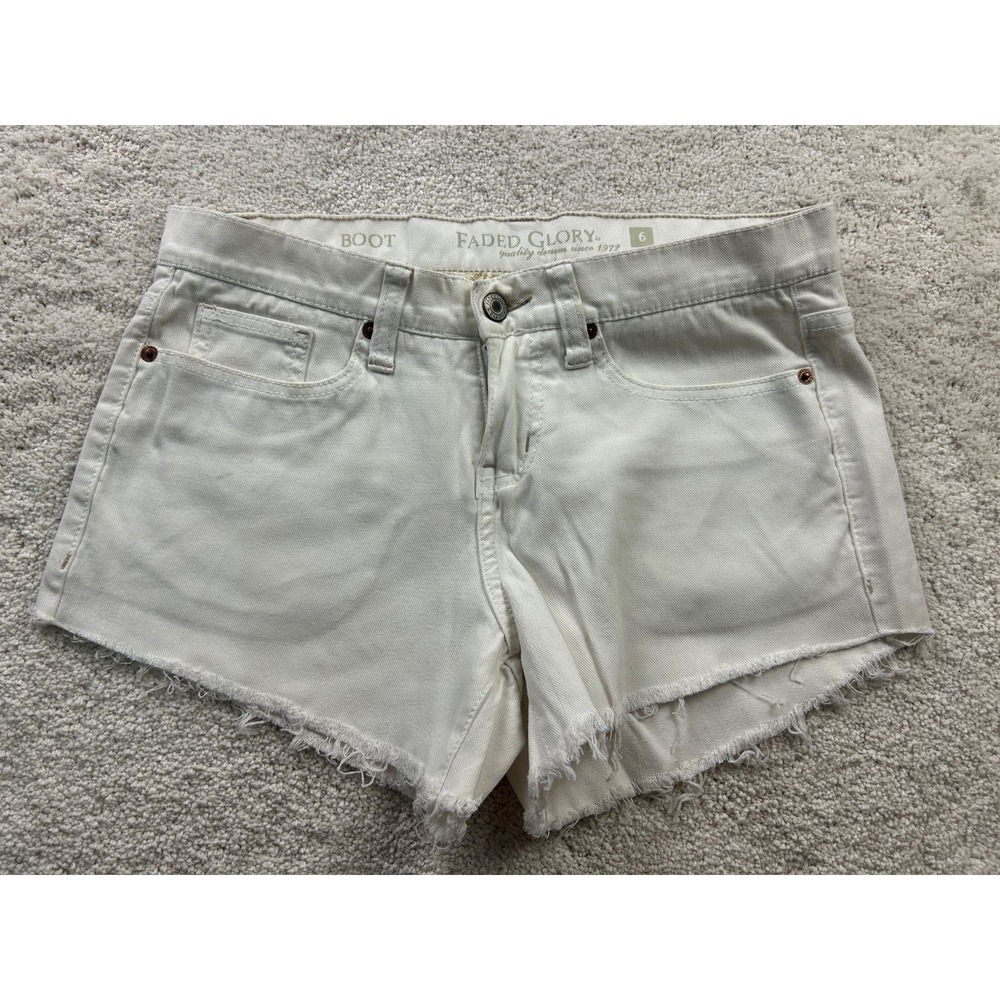 Faded Glory Women's White Boot Cut‎ Denim Shorts Size 6 Stretch
